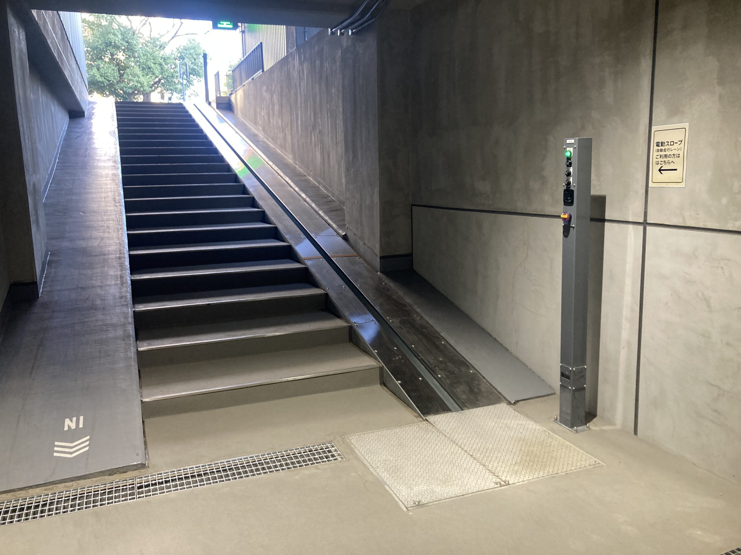 BASEGATE関内 駐輪場